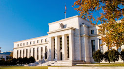 US-Notenbank signalisiert kleinere Zinsschritte: Bei diesen Tech-Aktien lohnt sich der Einstieg jetzt!