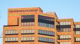 AKTIE IM FOKUS: UnitedHealth schnellen nach Medicare-Aussagen an Dow-Spitze