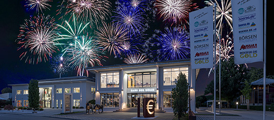 Haus der Boerse mit Feuerwerk