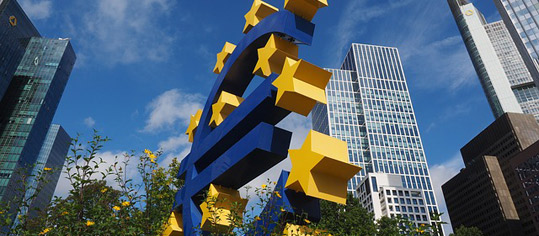 ROUNDUP: EZB hält Leitzinsen konstant